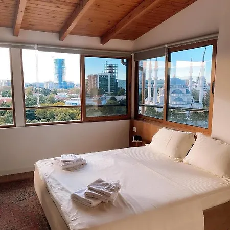 Apartmán Skyline Retreat: 2 Stylish Penthouses Tirana