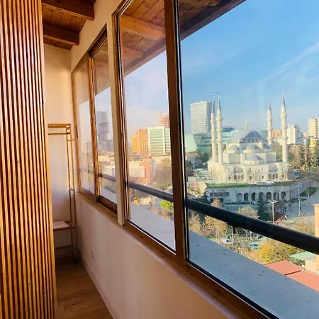 Apartman Skyline Retreat: 2 Stylish Penthouses *
